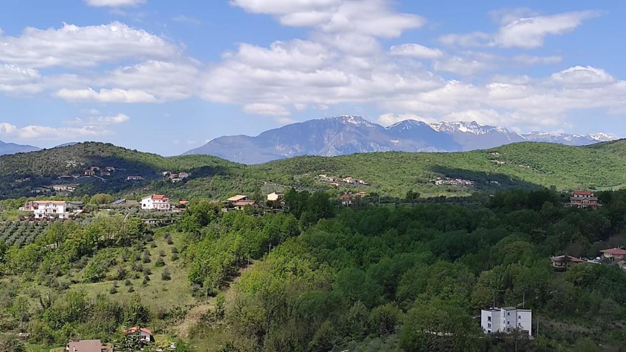 B&B La Finestra Sulle Mainarde - Isernia Exterior photo